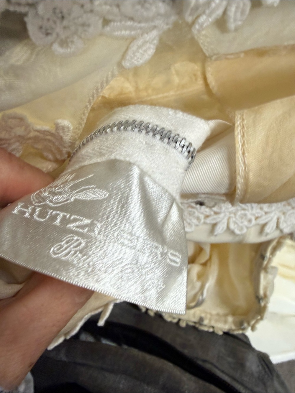Vintage 1970 Hutzler Bros Bridal Ivory Lace Wedding Dress - Picture 9 of 11